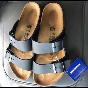 Birkenstock’s size 39 (9)